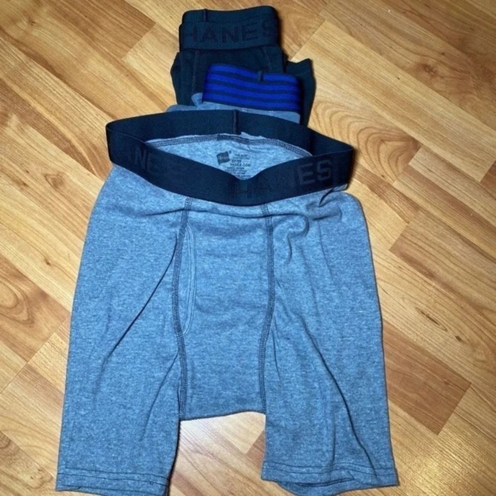 1 Adidas 2 Hanes Boxers‎ size S